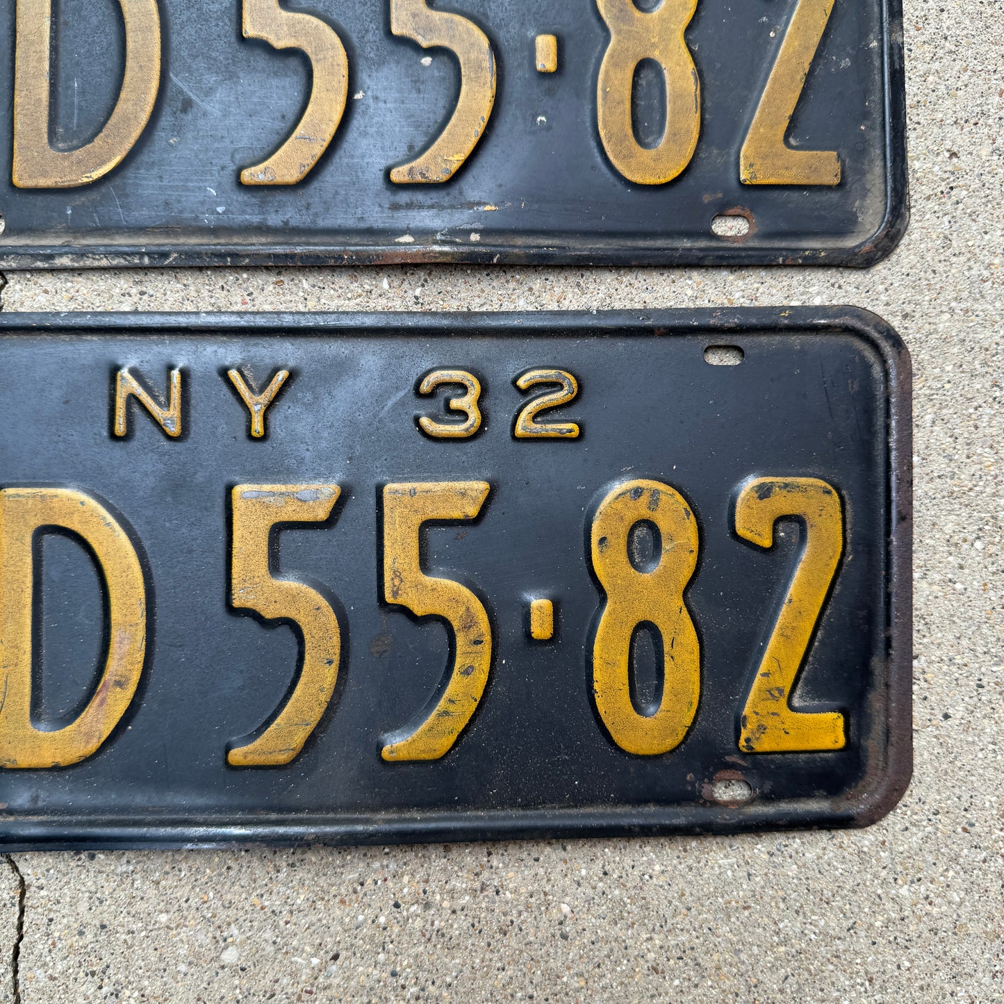 1932 New York License Plate Pair YOM DMV Clear 9D 5582
