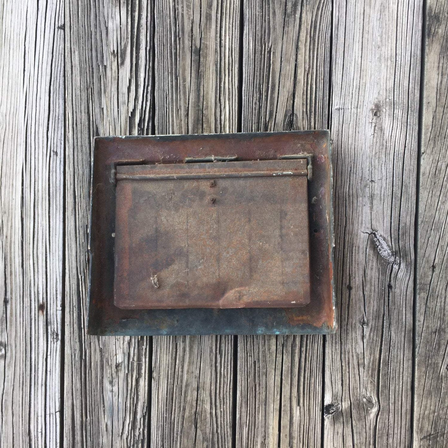 Ornate Brown Victorian Floor Register Architectural Decor - Eagle's Eye Finds