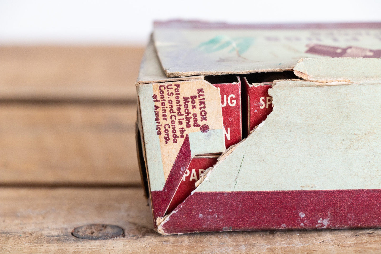 Ford Champion Spark Plug J18-Y Box Vintage NOS Auto Advertising - Eagle's Eye Finds