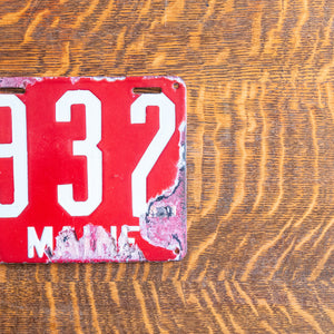 1906 Maine Porcelain License Plate First issue Low Number 932