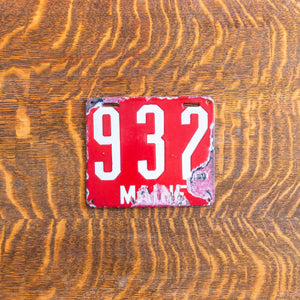 1906 Maine Porcelain License Plate First issue Low Number 932