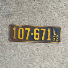 Load image into Gallery viewer, 1932 Illinois License Plate Vintage Garage Decor 107 671
