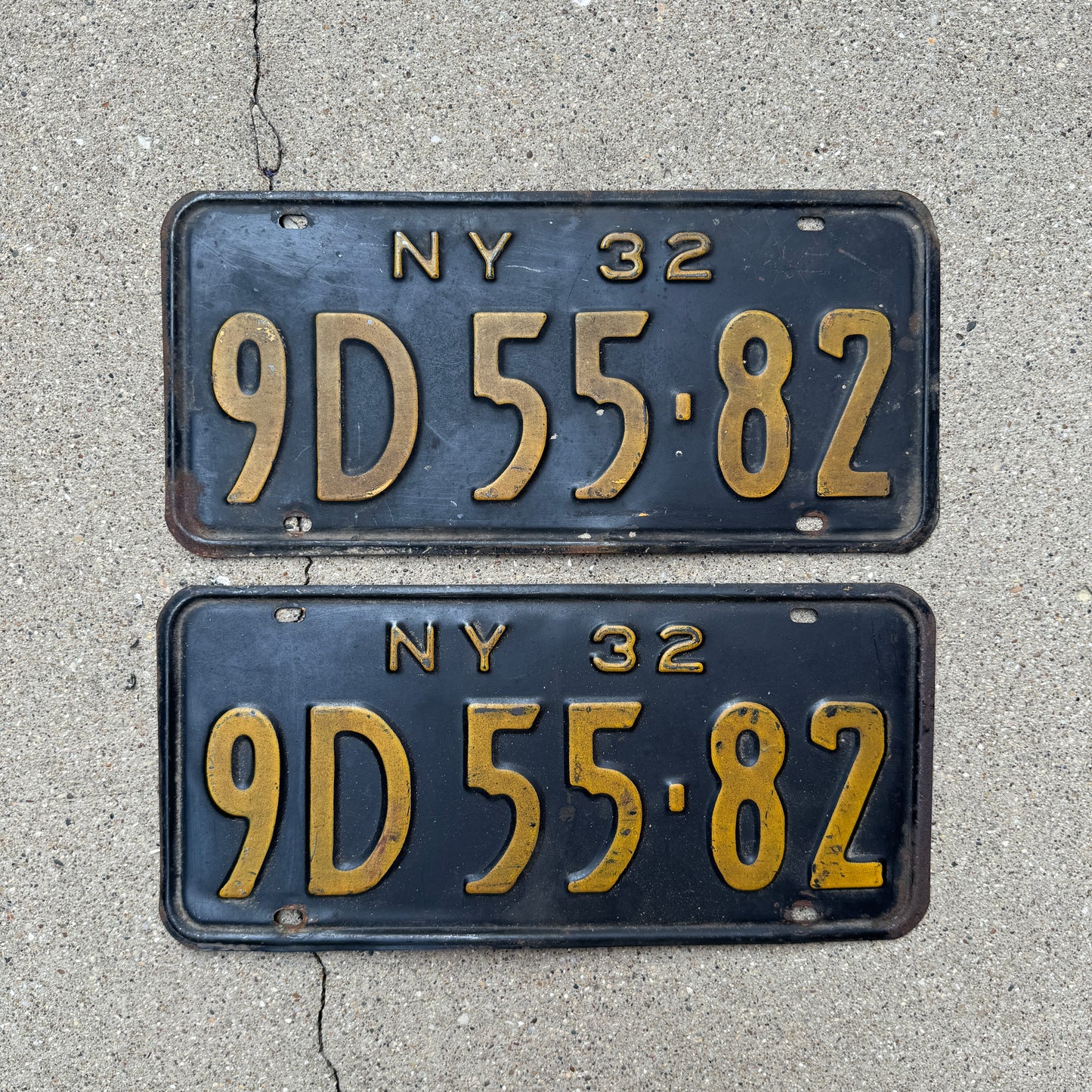 1932 New York License Plate Pair YOM DMV Clear 9D 5582