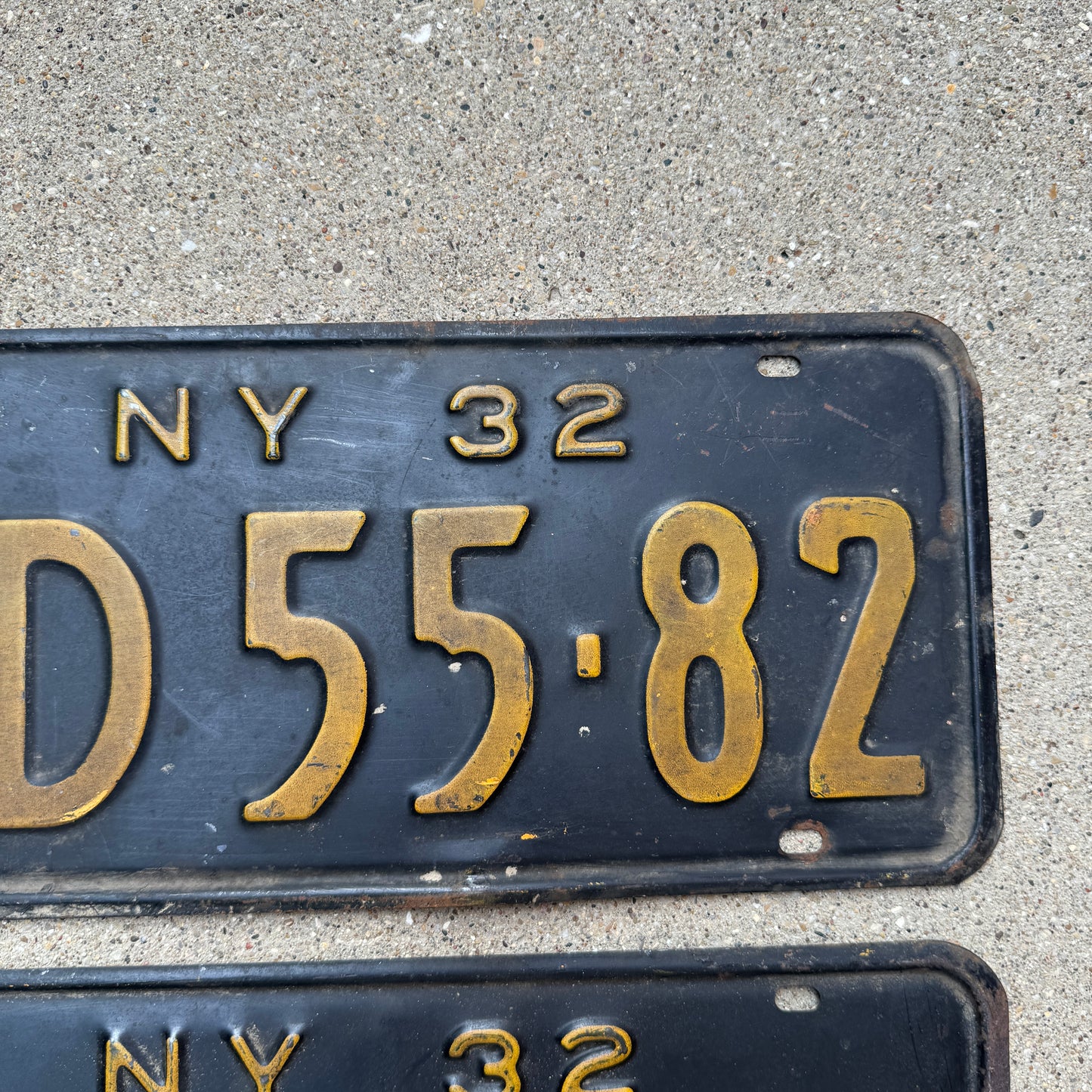 1932 New York License Plate Pair YOM DMV Clear 9D 5582