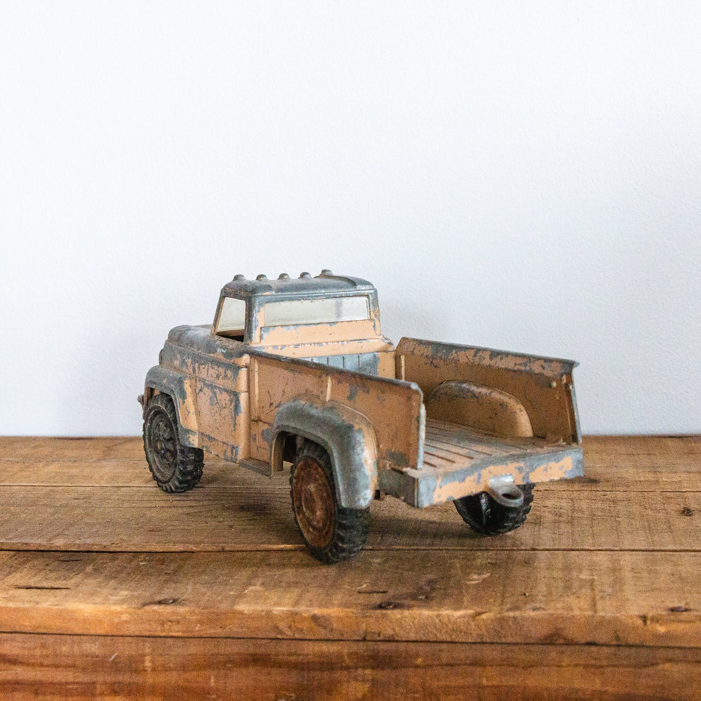 1960s Hubley 800 Pickup Truck Vintage Toy Vehicle Brown