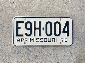 1970 Missouri License Plate Vintage White Garage Wall Decor