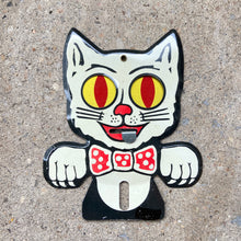 Load image into Gallery viewer, 1960s Felix the Cat License Plate Topper with Moving Eyes
