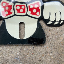 Load image into Gallery viewer, 1960s Felix the Cat License Plate Topper with Moving Eyes
