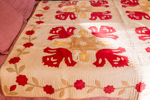 Floral Appliquéd Hawaiian Quilt Vintage Red Cottage Decor