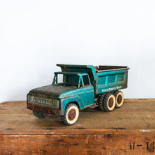 Load image into Gallery viewer, Structo Hydraulic Dumper No. 401 | Vintage Toy Dump Truck
