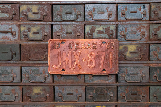 1967 Texas Rusty License Plate Vintage Rustic Wall Decor