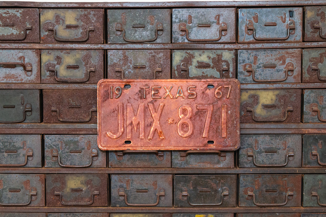1967 Texas Rusty License Plate Vintage Rustic Wall Decor