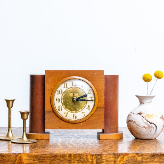 Midcentury Wood Clock Vintage United Clock Corp Electric Clock Model 75