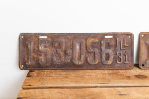 Illinois 1931 Rusty License Plate Pair Vintage Brown Wall Hanging Decor 153-056 - Eagle's Eye Finds