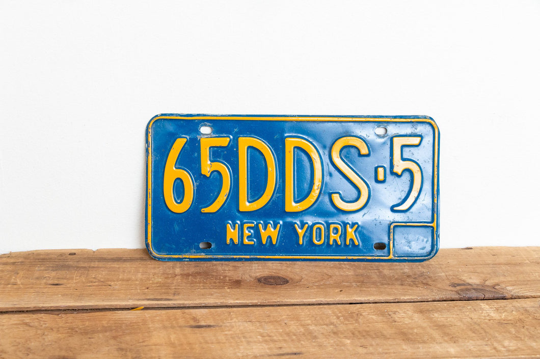 New York 1960s Dentist License Plate Vintage DDS Wall Decor - Eagle's Eye Finds