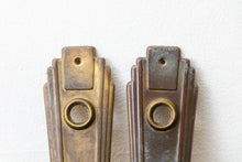 Load image into Gallery viewer, Art Deco Ornate Door Knob Backplate Set Vintage Restoration Hardware - Eagle&#39;s Eye Finds

