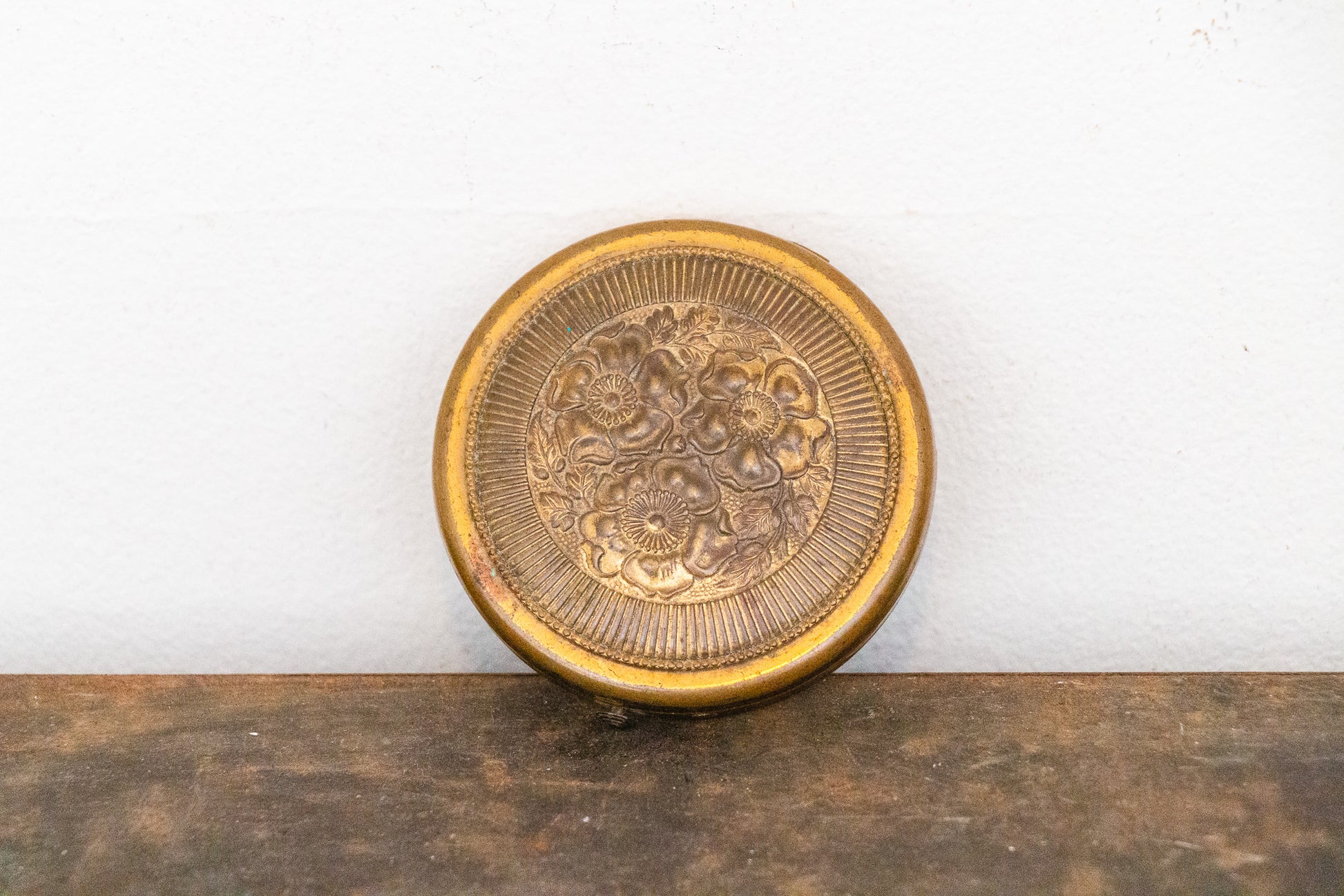 Brass Floral Compact Mirror Vintage Vanity Decor - Eagle's Eye Finds