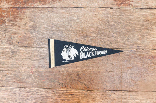 Chicago Blackhawks Mini NHL Pennant Vintage Hockey Sports Decor