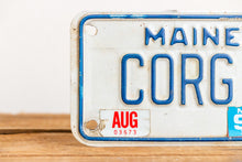 Load image into Gallery viewer, Corgi Maine Vanity Motorcycle License Plate Vintage Dog Wall Decor - Eagle&#39;s Eye Finds
