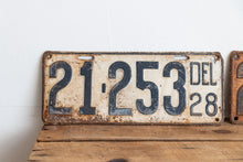 Load image into Gallery viewer, Delaware 1928 License Plate Pair Vintage YOM Original Paint Car Decor 21-253 - Eagle&#39;s Eye Finds
