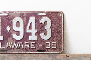 Delaware 1939 License Plate Vintage Maroon Wall Decor 1-943 - Eagle's Eye Finds