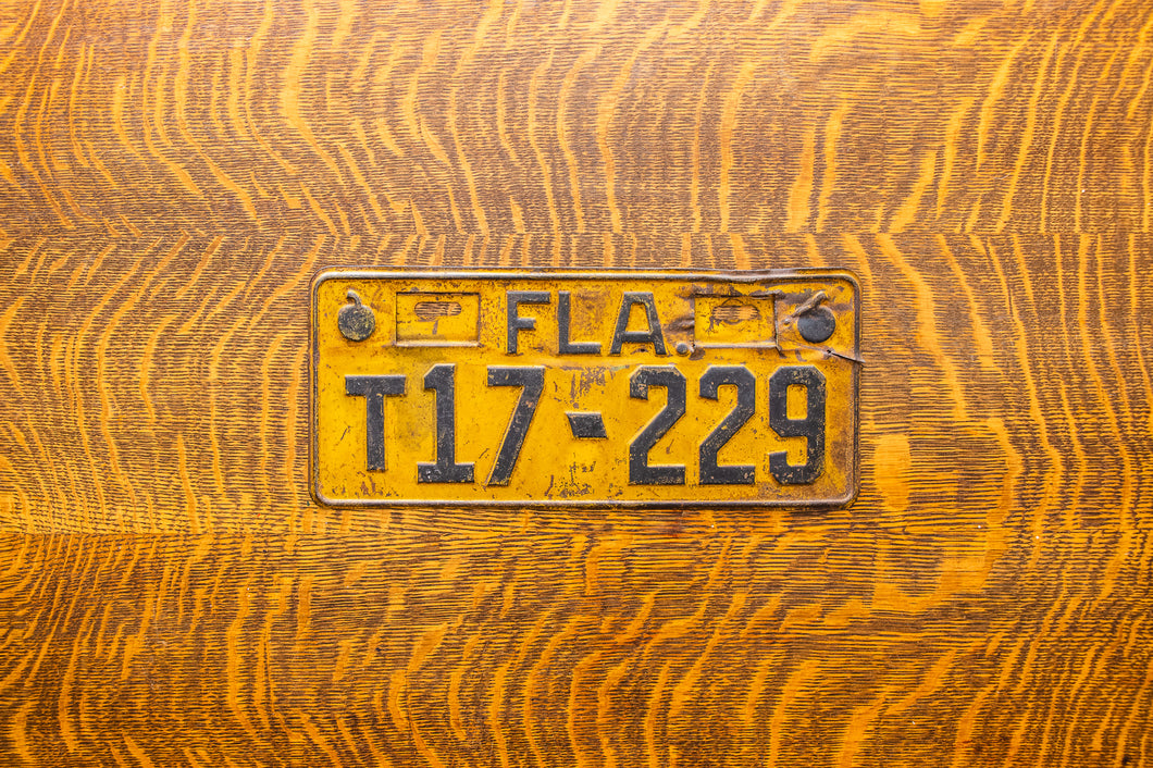 Florida 1935 License Plate Vintage Yellow Classic Car Decor T17-229