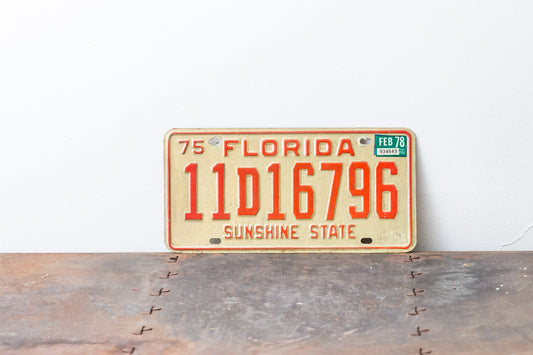 Florida 1975 License Plate Sunshine State Vintage Wall Decor 11D-16796 - Eagle's Eye Finds