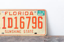 Load image into Gallery viewer, Florida 1975 License Plate Sunshine State Vintage Wall Decor 11D-16796 - Eagle&#39;s Eye Finds
