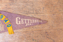 Load image into Gallery viewer, Gettysburg Pennsylvania Felt Pennant Vintage Purple PA Wall Decor - Eagle&#39;s Eye Finds
