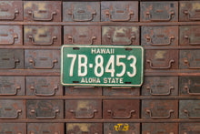 Load image into Gallery viewer, Hawaii 1960s Green License Plate Vintage Wall Hanging Decor 7B-8453 - Eagle&#39;s Eye Finds
