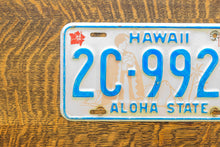 Load image into Gallery viewer, Hawaii 1976 Diamond Head License Plate Vintage Wall Decor 2C-9922
