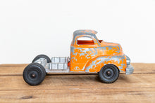 Load image into Gallery viewer, Hubley 506 Lowboy Trailer Truck Vintage Kiddie Toy 500 Series Vehicle - Eagle&#39;s Eye Finds
