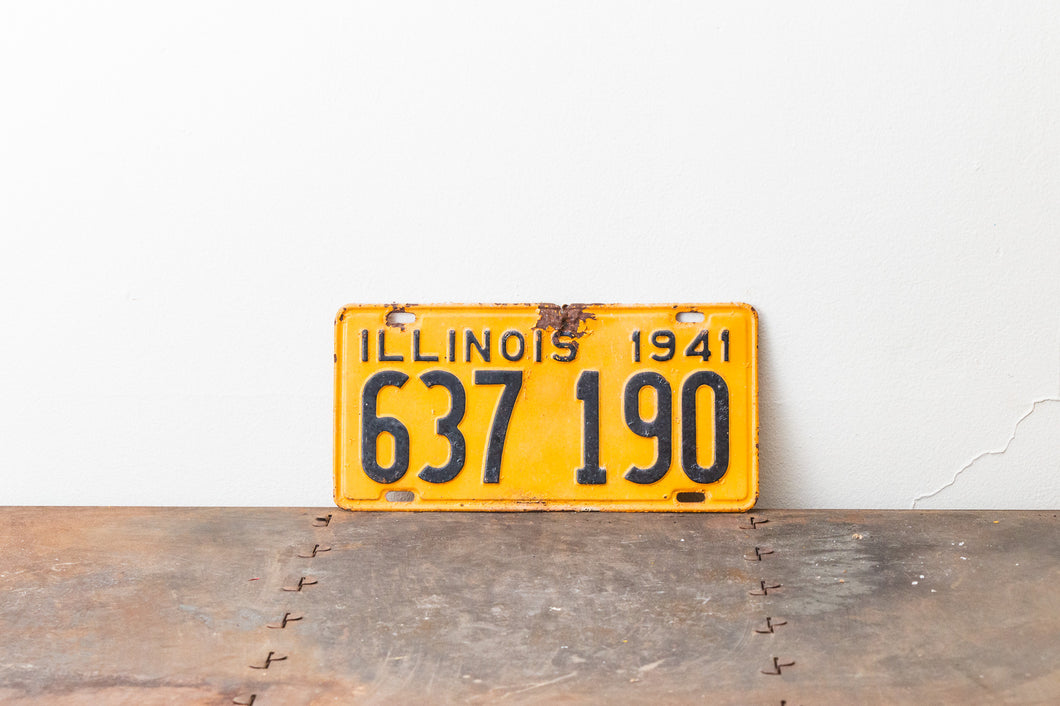 Illinois 1941 License Plate Vintage Yellow Wall Hanging Decor 637-190 - Eagle's Eye Finds