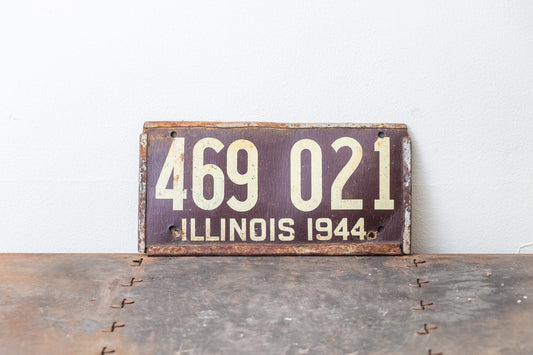 Illinois 1944 Fiberboard License Plate Vintage Brown Wall Hanging Decor 469-021 - Eagle's Eye Finds