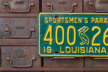 Load image into Gallery viewer, Louisiana 1961 License Plate Vintage Pelican Sportsmen&#39;s Paradise 400-263 - Eagle&#39;s Eye Finds
