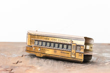 Load image into Gallery viewer, Marx Mercury #635 New York Central Vintage Train Set Toy - Eagle&#39;s Eye Finds
