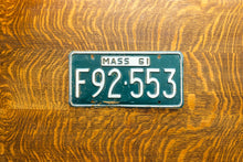 Load image into Gallery viewer, 1961 Massachusetts License Plate Vintage Green Wall Decor F92553
