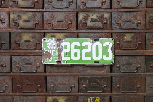 1913 Michigan Porcelain License Plate Vintage Green Wall Decor 26203 - Eagle's Eye Finds