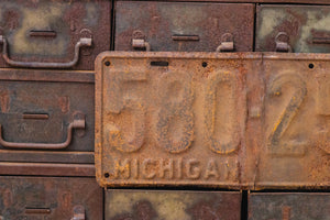 Michigan 1927 Rusty License Plate Vintage Brown Wall Hanging Decor 580-252 - Eagle's Eye Finds
