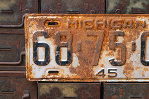 Michigan 1945 License Plate Vintage Rusty Silver Wall Decor 68-75-CN - Eagle's Eye Finds