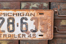 Load image into Gallery viewer, Michigan 1945 License Plate Vintage Rusty Silver Wall Decor 128-635 - Eagle&#39;s Eye Finds

