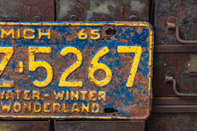 Load image into Gallery viewer, Michigan 1965 Rusty License Plate Vintage Blue Wall Hanging Decor XZ-5267 - Eagle&#39;s Eye Finds
