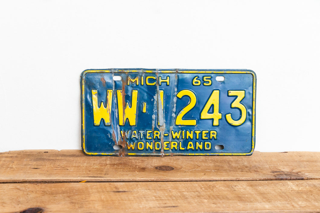 Michigan 1965 License Plate Vintage Blue Wall Hanging Decor WW-1243 - Eagle's Eye Finds