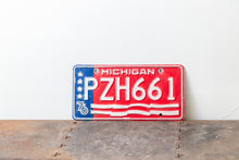 Load image into Gallery viewer, Michigan 1976 License Plate Vintage USA Bicentennial Red White Blue Decor PZH661 - Eagle&#39;s Eye Finds
