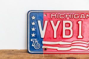 Michigan 1976 License Plate Vintage USA Bicentennial Red White Blue Decor - Eagle's Eye Finds