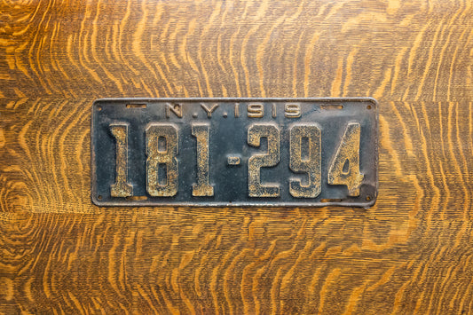 New York 1919 Vintage License Plate Black Wall Decor