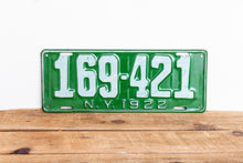 Load image into Gallery viewer, New York 1922 Vintage License Plate Green Wall Decor - Eagle&#39;s Eye Finds

