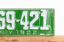 Load image into Gallery viewer, New York 1922 Vintage License Plate Green Wall Decor - Eagle&#39;s Eye Finds
