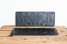 Load image into Gallery viewer, New York 1928 License Plate Pair Vintage YOM Car Decor - Eagle&#39;s Eye Finds
