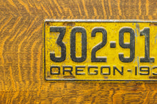 Load image into Gallery viewer, 1939 Oregon License Plate Vintage Yellow Wall Hanging Decor
